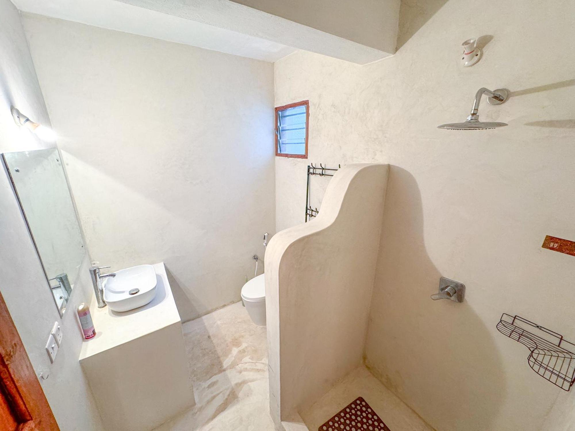 Kaleb'S Beachfront Serviced Studio Apartments 말린디 외부 사진