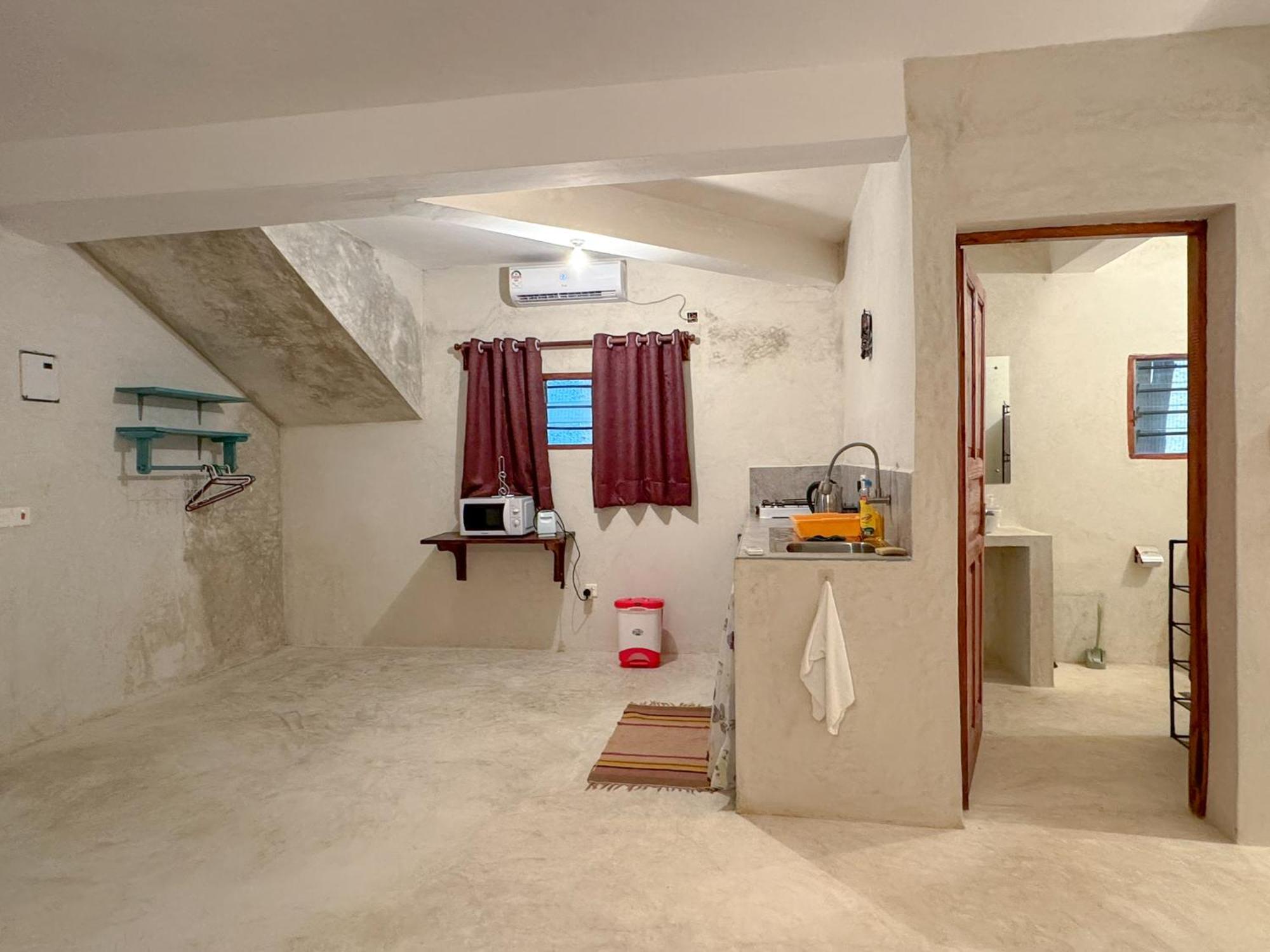 Kaleb'S Beachfront Serviced Studio Apartments 말린디 외부 사진